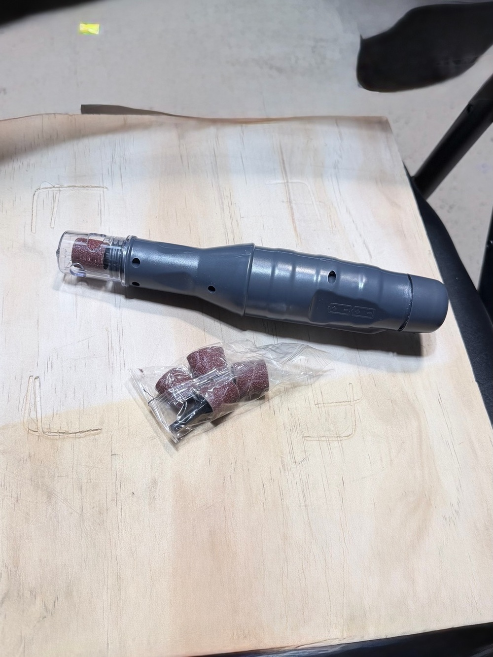 Wahl Gray Electric Nail Drill with Sanding Bands- PETS